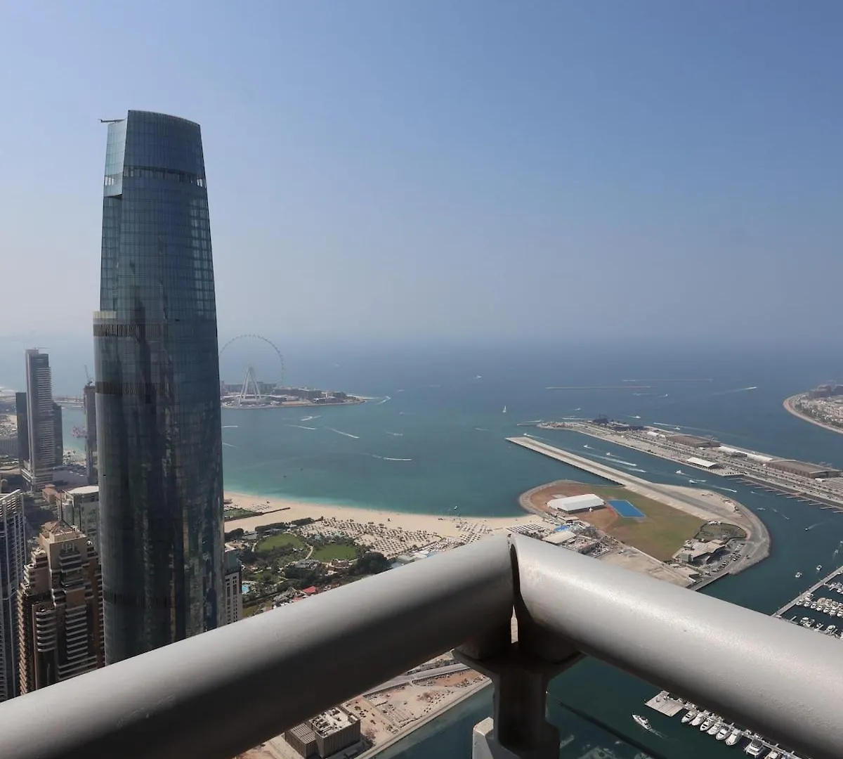 Skyline Sanctuary On The 82Nd United Arab Emirates