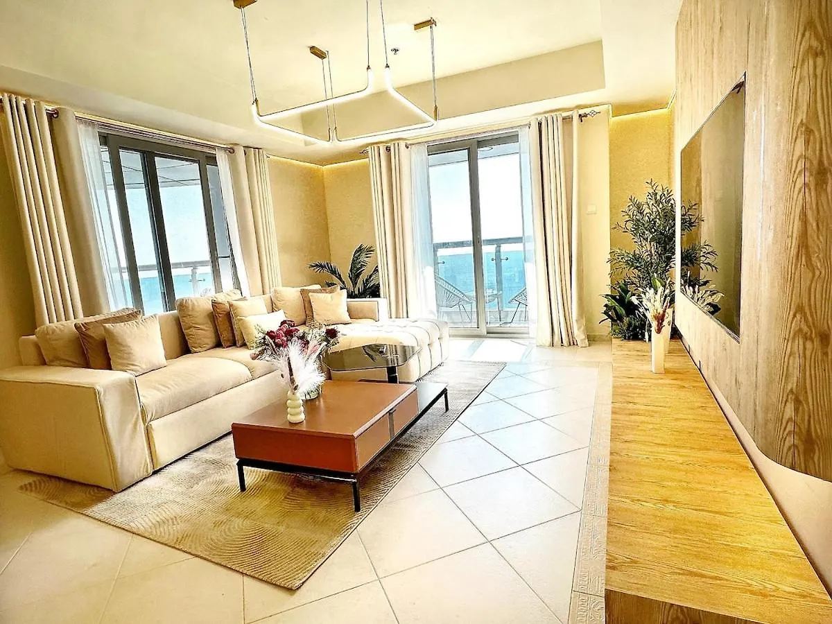 Apartment Skyline Sanctuary On The 82Nd