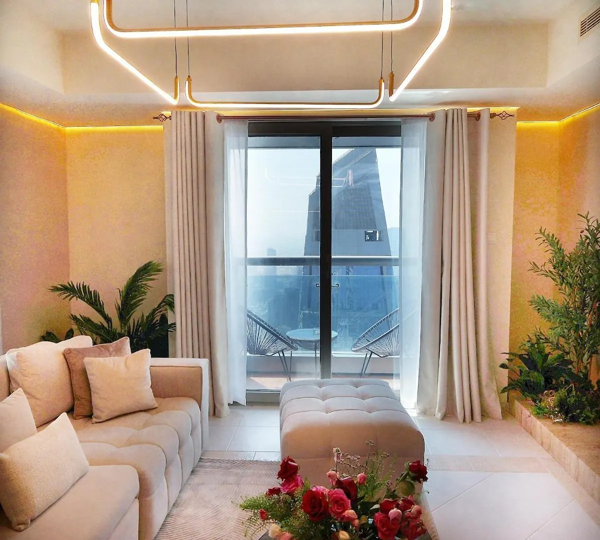 Skyline Sanctuary On The 82Nd Apartment